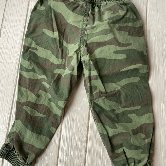 Carters Boys 18 Months Camouflage Pants - Picture 5 of 6
